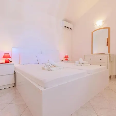 Appartamento Lumbarda Resort Apartments *