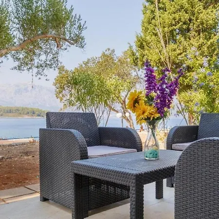 아파트 Lumbarda Resort Apartments *